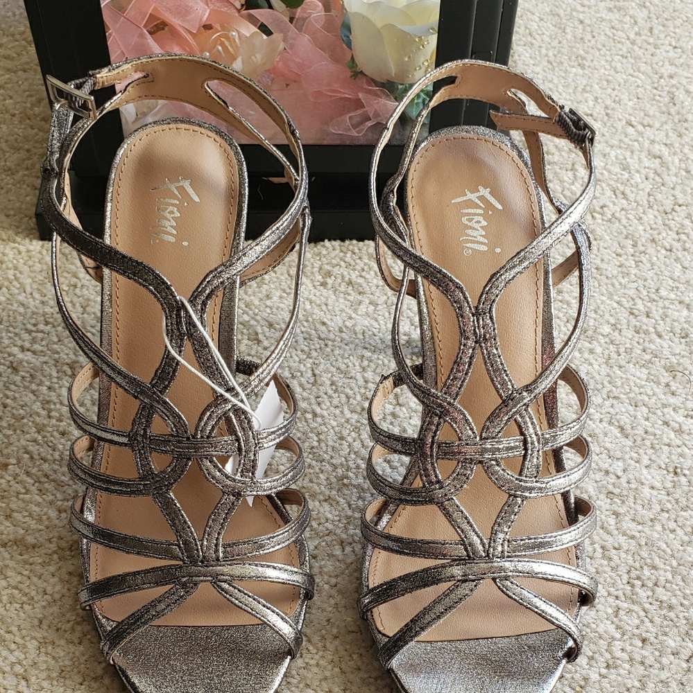 Fiomi Bling Heels💖 - Picture 2 of 3